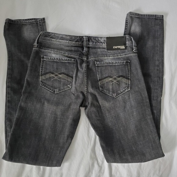 Express Distressed Black Skinny Jeans Size 2 - Picture 3 of 6